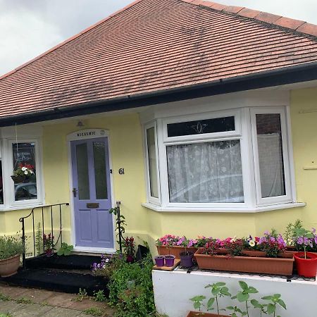 Debbie'S Digs Hotel Ашфорд Екстериор снимка