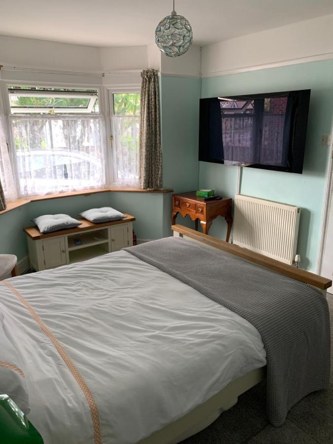 Debbie'S Digs Hotel Ашфорд Екстериор снимка